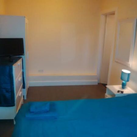 Вілла Largs Holidays Екстер'єр фото